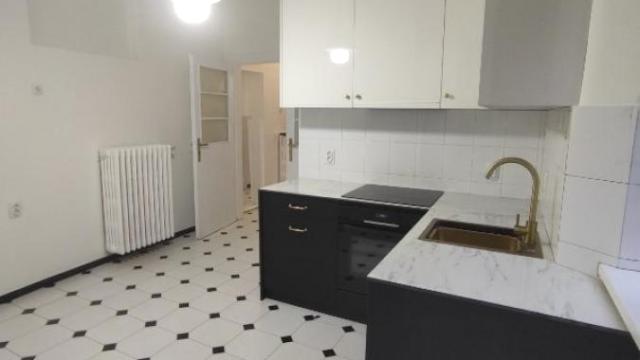 Stan, Troiposoban, Izdavanje, 136m2, Trg Nikole Pašića, Stari grad, Trg Nikole Pašić