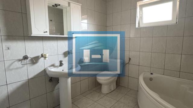 Stan, Dvoiposoban, Izdavanje, 70m2, Centar, Gradska lokacija, Ćuprija