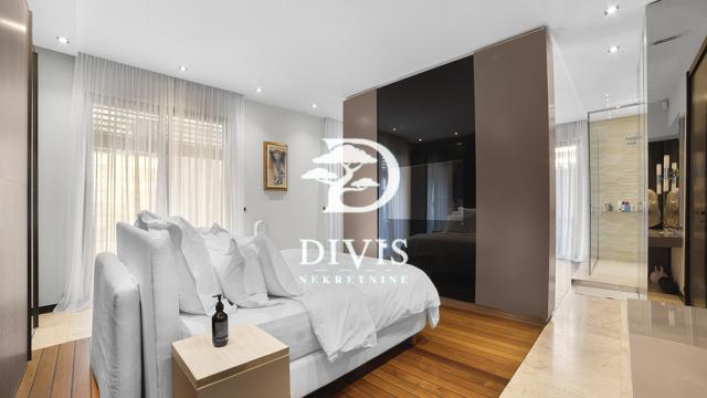 Stan, četvorosoban, Prodaja, 360m2, Serdar Jola