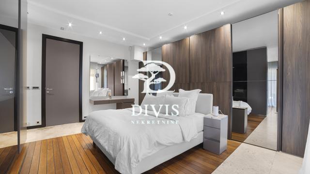 Stan, četvorosoban, Prodaja, 360m2, Serdar Jola