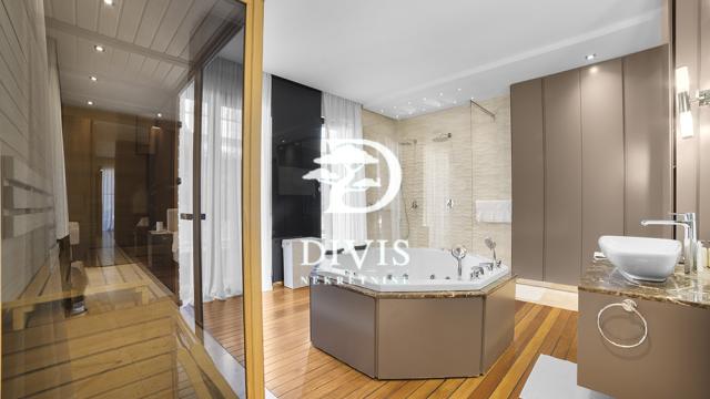 Stan, četvorosoban, Prodaja, 360m2, Serdar Jola