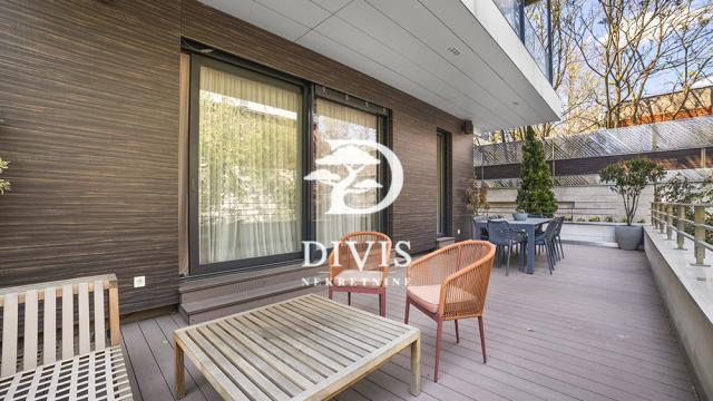 Stan, četvorosoban, Prodaja, 360m2, Serdar Jola