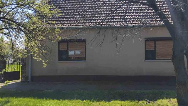 Kuća, Trosoban, Prodaja, 80m2, Banatsko Karadjordjevo, Okolno mesto, Banatsko Karađorđevo