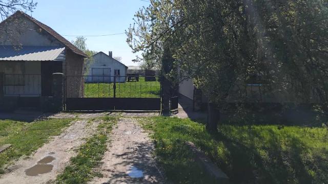 Kuća, Trosoban, Prodaja, 80m2, Banatsko Karadjordjevo, Okolno mesto, Banatsko Karađorđevo