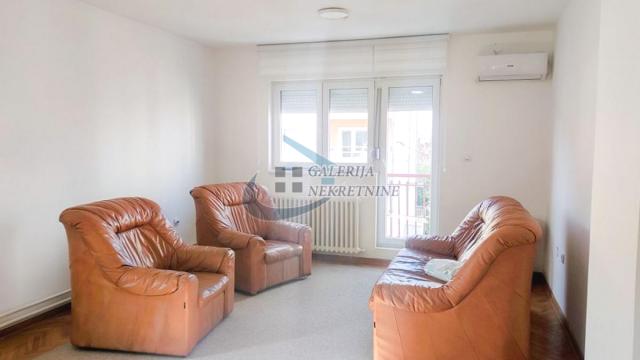 Stan, četvoroiposoban, Prodaja, 135m2, Filmski grad, Čukarica, Stevana Luburića