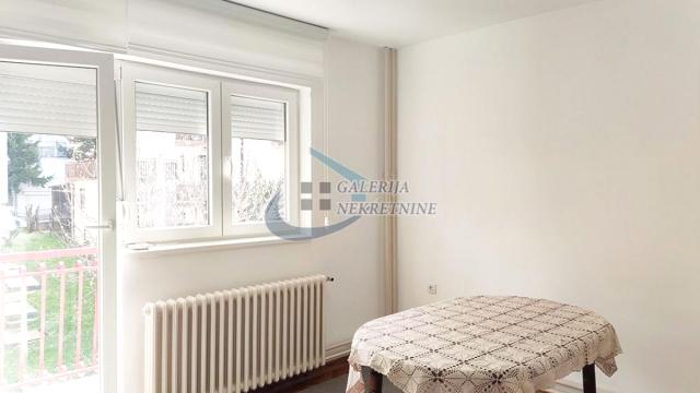 Stan, četvoroiposoban, Prodaja, 135m2, Filmski grad, Čukarica, Stevana Luburića