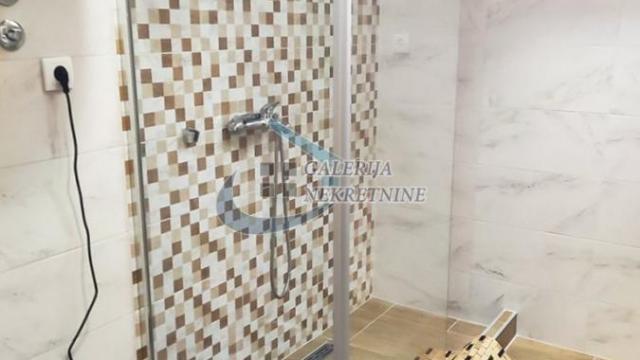 Stan, četvoroiposoban, Prodaja, 135m2, Filmski grad, Čukarica, Stevana Luburića