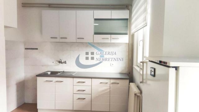 Stan, četvoroiposoban, Izdavanje, 135m2, Filmski grad, Čukarica, Stevana Luburića