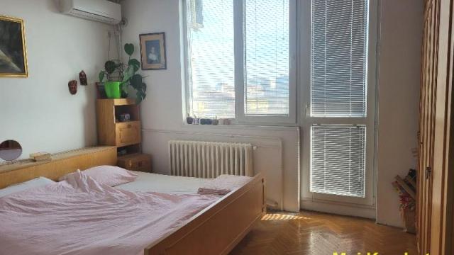 Stan, Dvosoban, Prodaja, 77m2, Fontana, Novi Beograd, Pariske komune