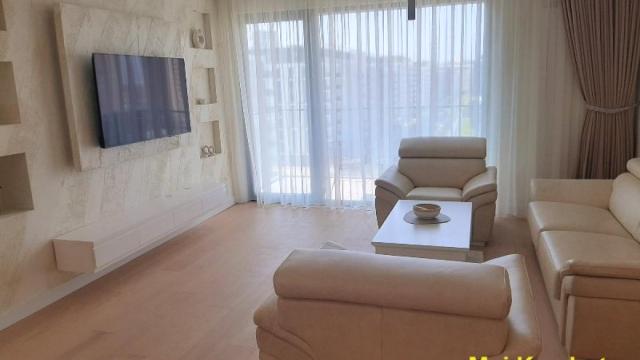 Stan, četvorosoban, Izdavanje, 121m2, Beograd na vodi, Savski venac, Luke Ćelovića Trebinjca