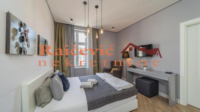 Stan, Trosoban, Prodaja, 73m2, Centar, Stari grad, Cika Ljubina