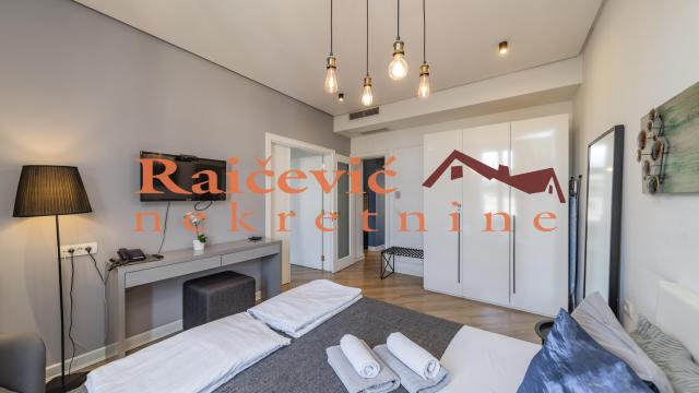 Stan, Trosoban, Prodaja, 73m2, Centar, Stari grad, Cika Ljubina