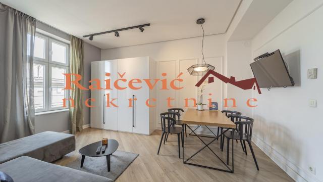 Stan, Trosoban, Prodaja, 73m2, Centar, Stari grad, Cika Ljubina