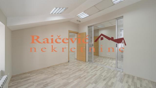 Poslovni prostor, Petosoban, Izdavanje, 183m2, Centar, Savski venac, Brankova