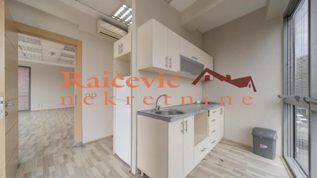 Poslovni prostor, Petosoban, Izdavanje, 183m2, Centar, Savski venac, Brankova