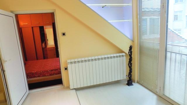 Stan, Troiposoban, Izdavanje, 94m2, Ekonomski fakultet, Savski venac, Pop Lukina