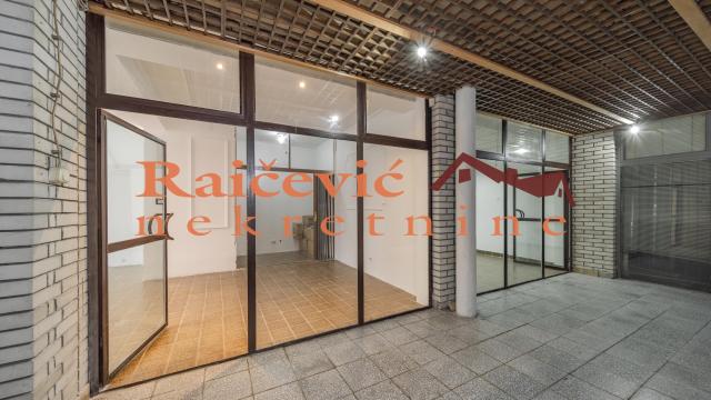 Poslovni prostor, Dvosoban, Prodaja, 49m2, Voždovac, Kumodraska