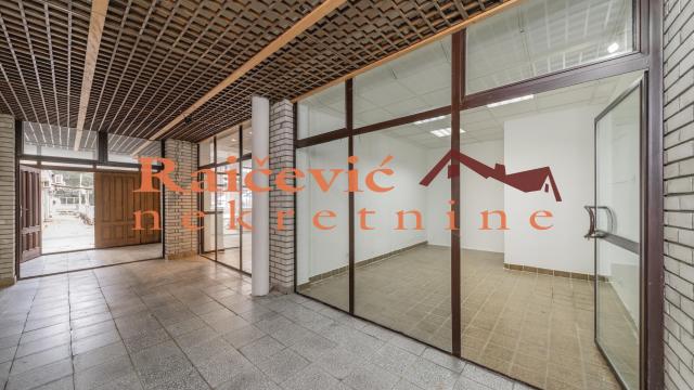 Poslovni prostor, Dvosoban, Prodaja, 49m2, Voždovac, Kumodraska