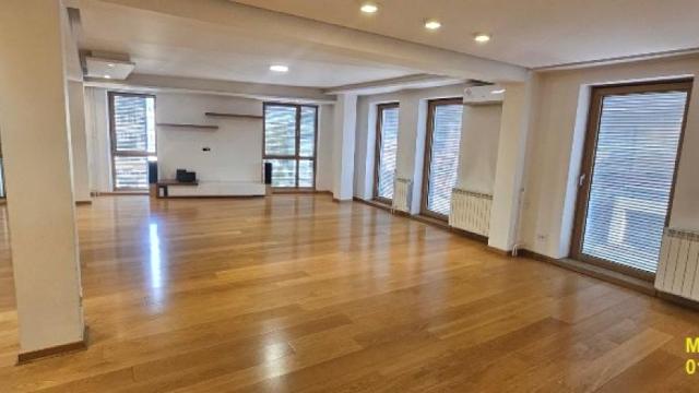 Poslovni prostor, Dvosoban, Prodaja, 148m2, Hram svetog Save, Vračar, Sokolska