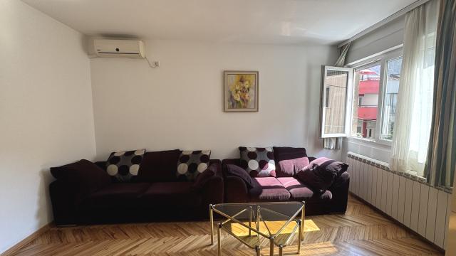 Stan, Dvosoban, Izdavanje, 1m2, Trnska