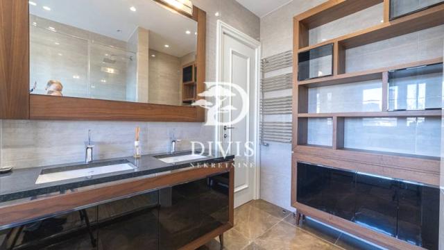 Stan, četvorosoban, Prodaja, 152m2, Hram svetog Save, Vračar, Nebojšina