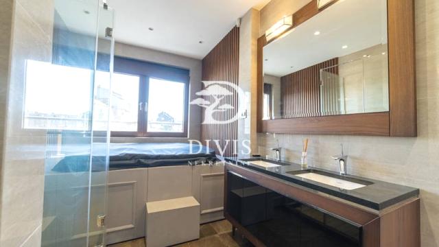 Stan, četvorosoban, Prodaja, 152m2, Hram svetog Save, Vračar, Nebojšina