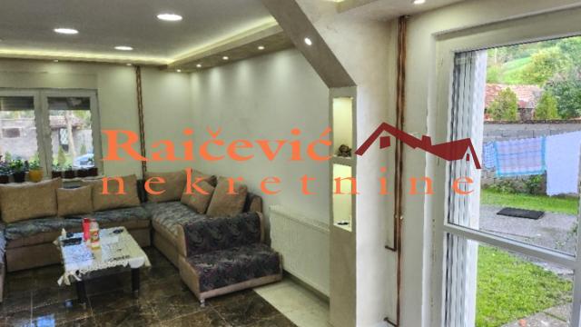 Kuća, Petosoban, Prodaja, 200m2, Ripanj, Voždovac, Put za Petrino brdo