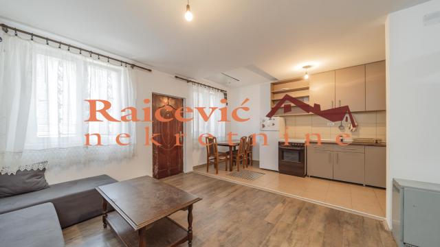 Stan, Jednoiposoban, Izdavanje, 41m2, Gornji grad, Zemun, Cara Dusana