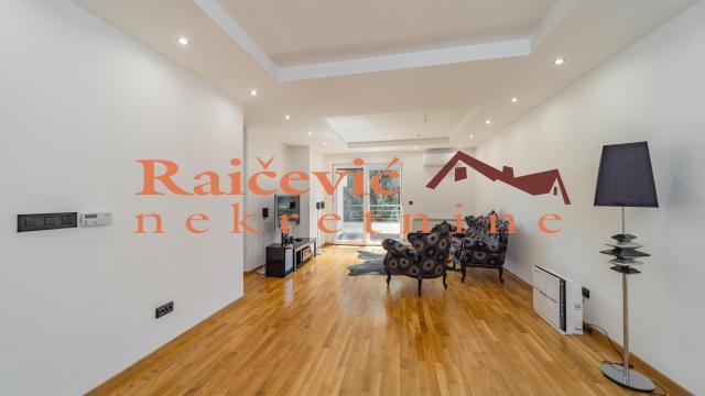 Stan, četvorosoban, Prodaja, 132m2, Voždovac, Gligorija Vozarevica