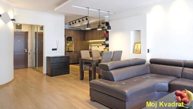 Stan, četvorosoban, Prodaja, 102m2, Crveni krst, Vračar, Golubačka