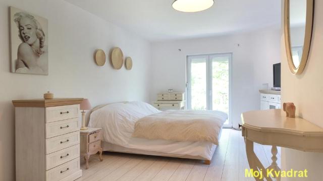 Kuća, Trosoban, Prodaja, 145m2, Bioskop Voždovac, Voždovac, Isidore Sekulić