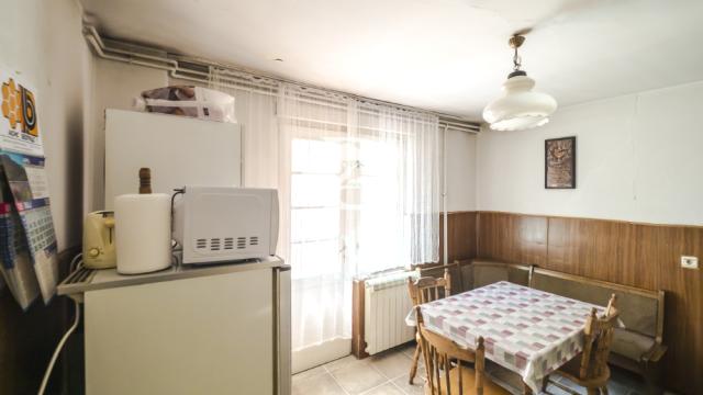 Stan, Trosoban, Prodaja, 85m2, Strahinjića Bana