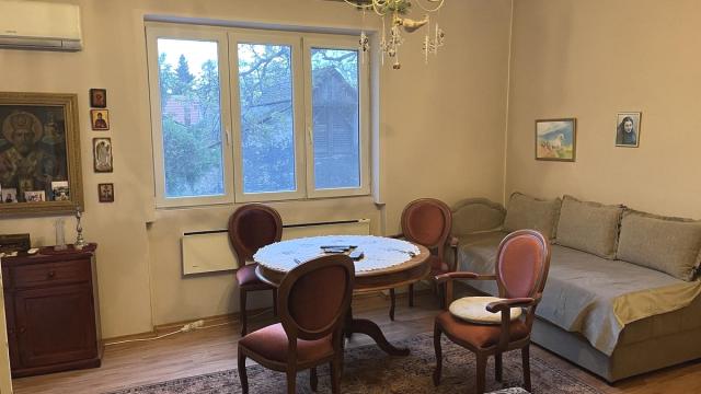 Kuća, Trosoban, Prodaja, 181m2, Ugrinovačka