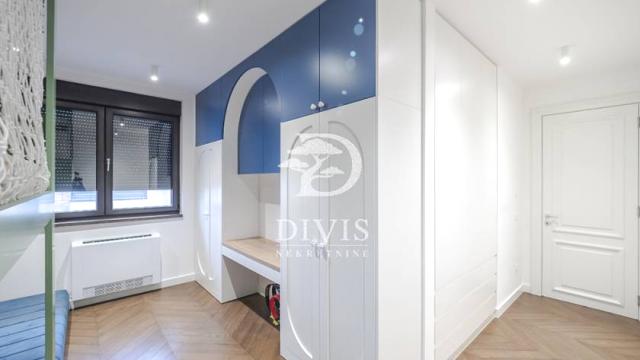 Stan, Trosoban, Prodaja, 115m2, Loznička