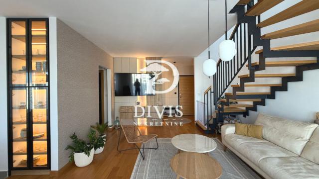 Stan, četvorosoban, Prodaja, 115m2, Cara Dušana