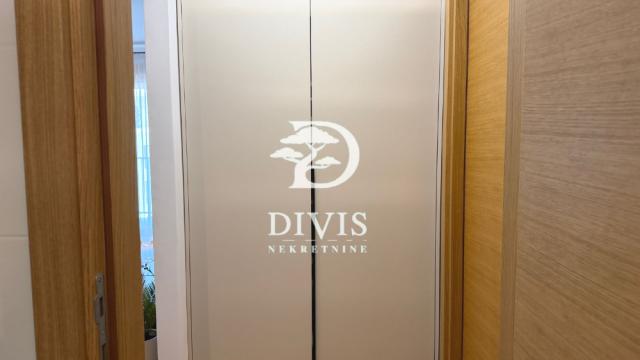 Stan, četvorosoban, Prodaja, 115m2, Cara Dušana