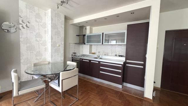 Stan, Trosoban, Izdavanje, 66m2, Knez Miletina