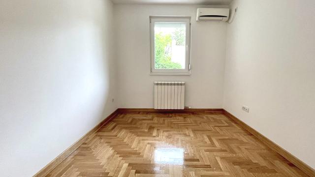 Stan, četvorosoban, Prodaja, 72m2, Ljube Nedića