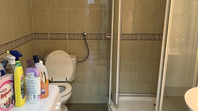 Kuća, Trosoban, Prodaja, 181m2, Ugrinovačka