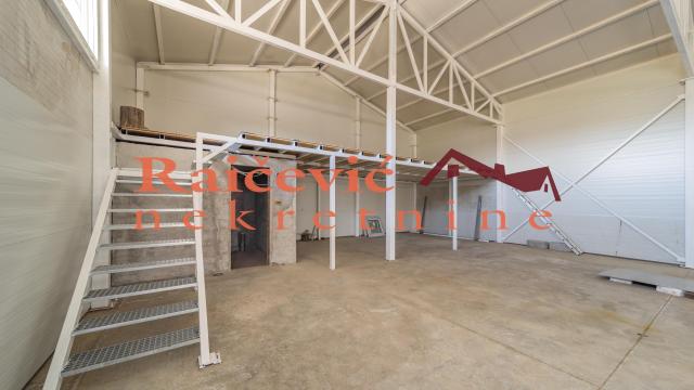 Poslovni prostor, Izdavanje, 340m2, Železnik, Čukarica, Branka Radicevica
