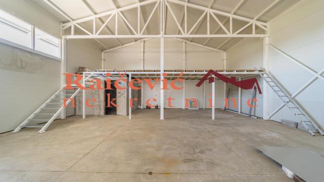 Poslovni prostor, Izdavanje, 340m2, Železnik, Čukarica, Branka Radicevica