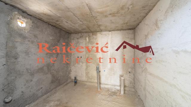 Poslovni prostor, Izdavanje, 340m2, Železnik, Čukarica, Branka Radicevica