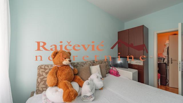 Stan, Dvoiposoban, Prodaja, 68m2, Gornji grad, Zemun, Dragana Rakica