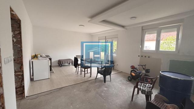Kuća, Dvosoban, Prodaja, 89m2, Centar, Gradska lokacija, Jagodina