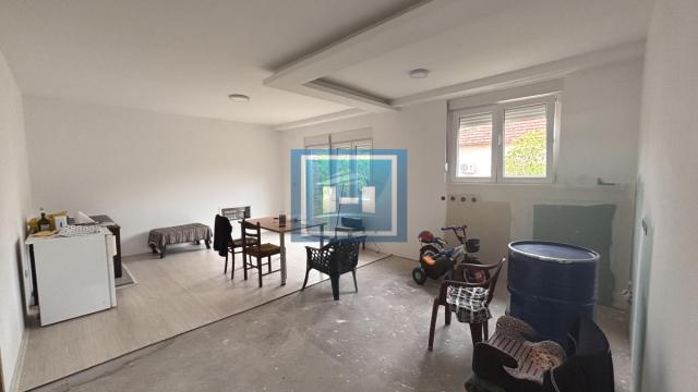 Kuća, Dvosoban, Prodaja, 89m2, Centar, Gradska lokacija, Jagodina