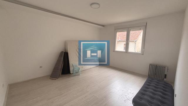 Kuća, Dvosoban, Prodaja, 89m2, Centar, Gradska lokacija, Jagodina