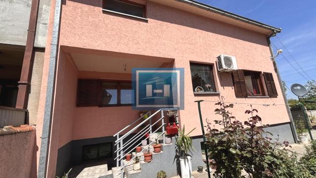 Kuća, Petosoban, Prodaja, 130m2, Sarina Medja, Gradska lokacija, Jagodina