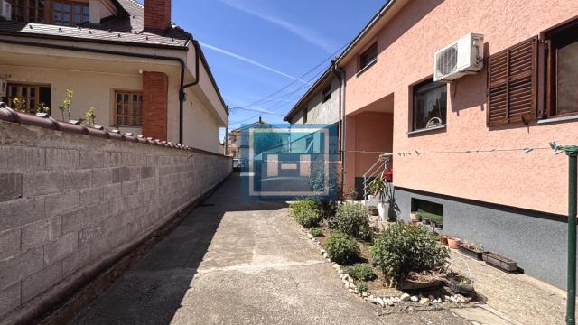 Kuća, Petosoban, Prodaja, 130m2, Sarina Medja, Gradska lokacija, Jagodina