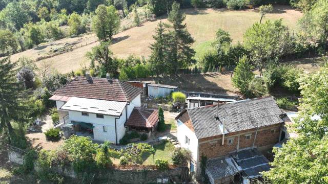 Kuća, Petosoban i veći, Prodaja, 130m2, Dići, Okolno mesto, Dici