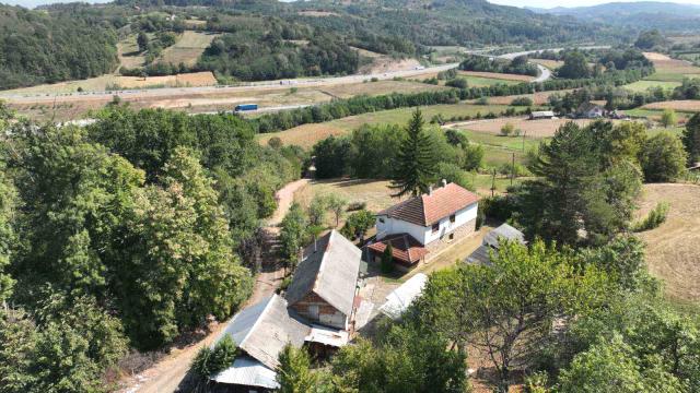 Kuća, Petosoban i veći, Prodaja, 130m2, Dići, Okolno mesto, Dici